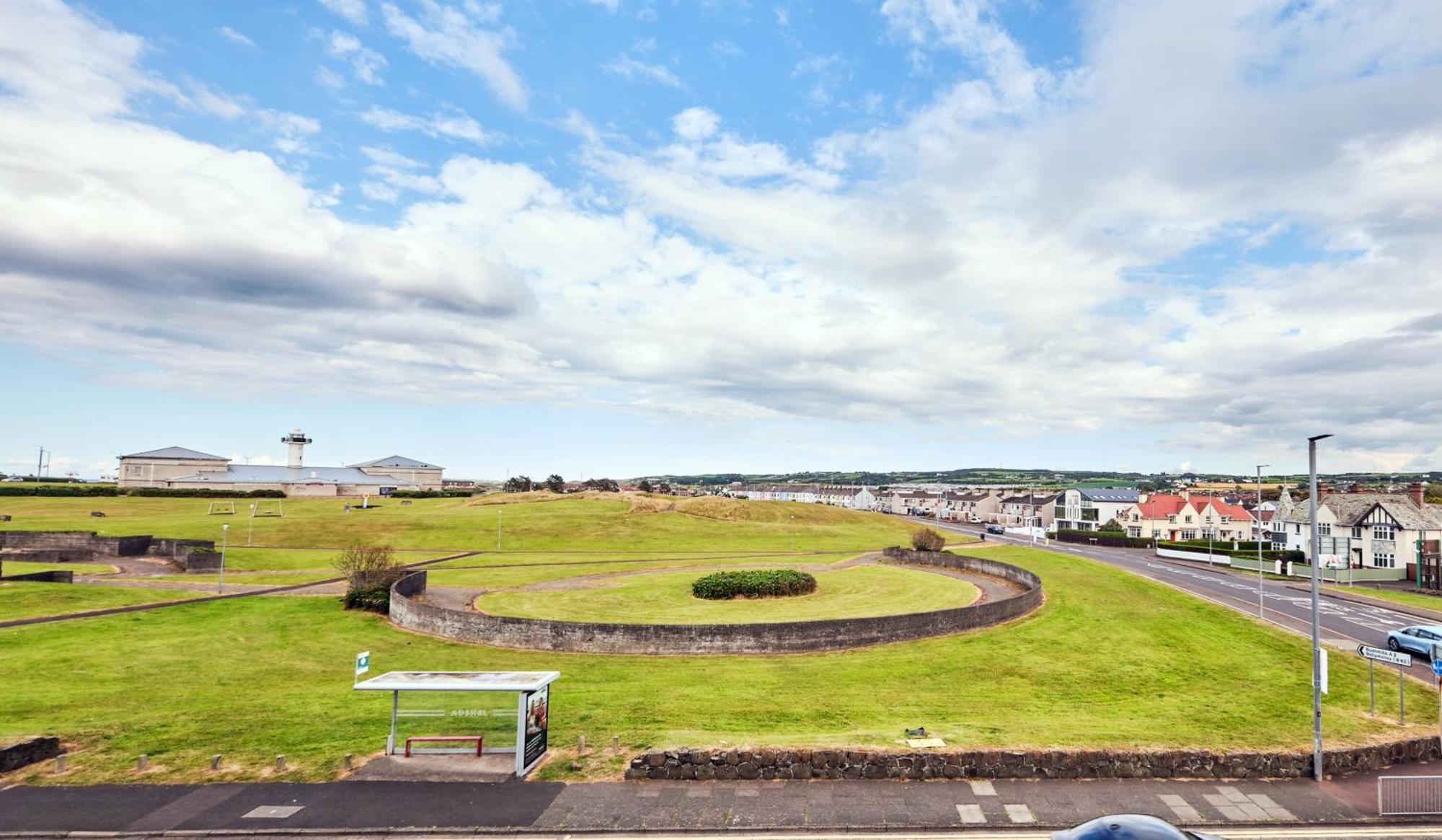 5 West Beach - Portrush By The Sea Exterior photo